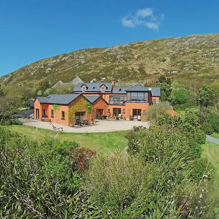 Dolphin Beach Country House *